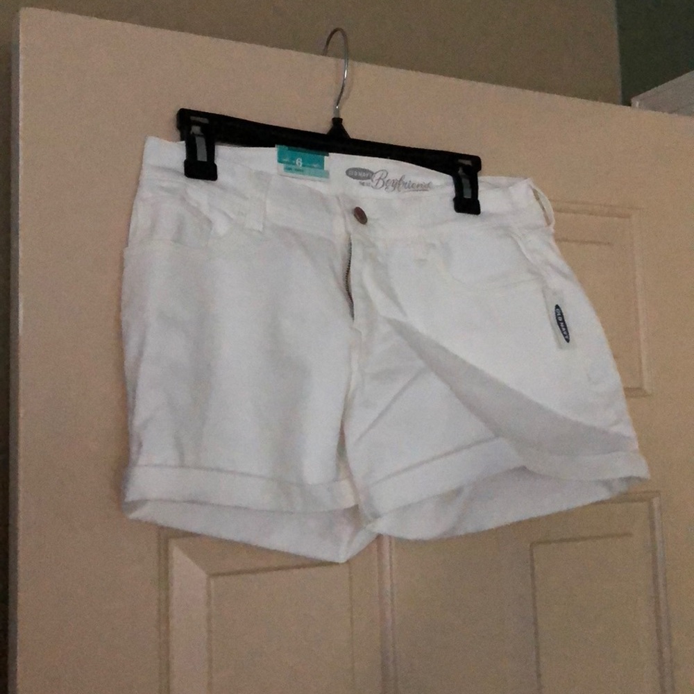 Old Navy new with tags white denim shorts size 6